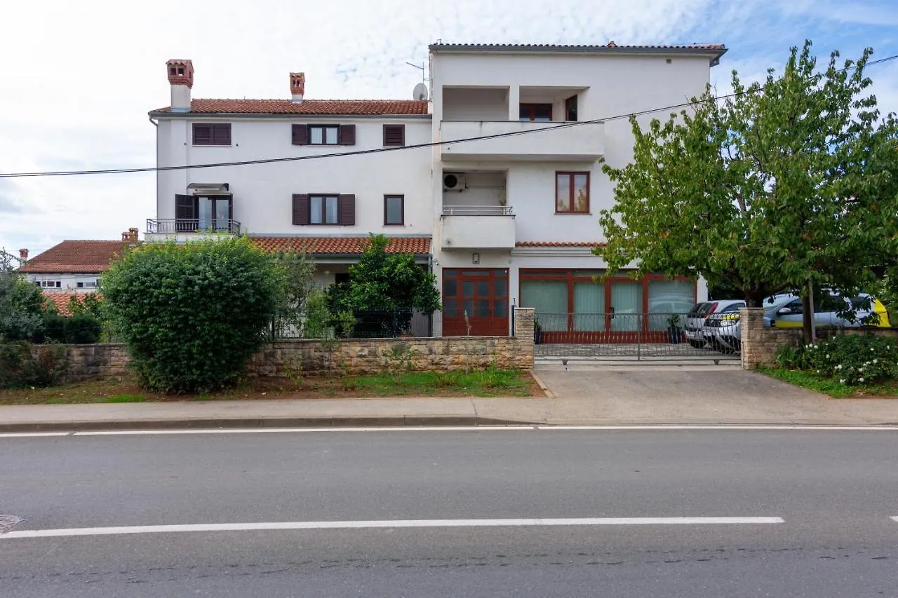 Apartments With A Parking Space Rovinj - 12656