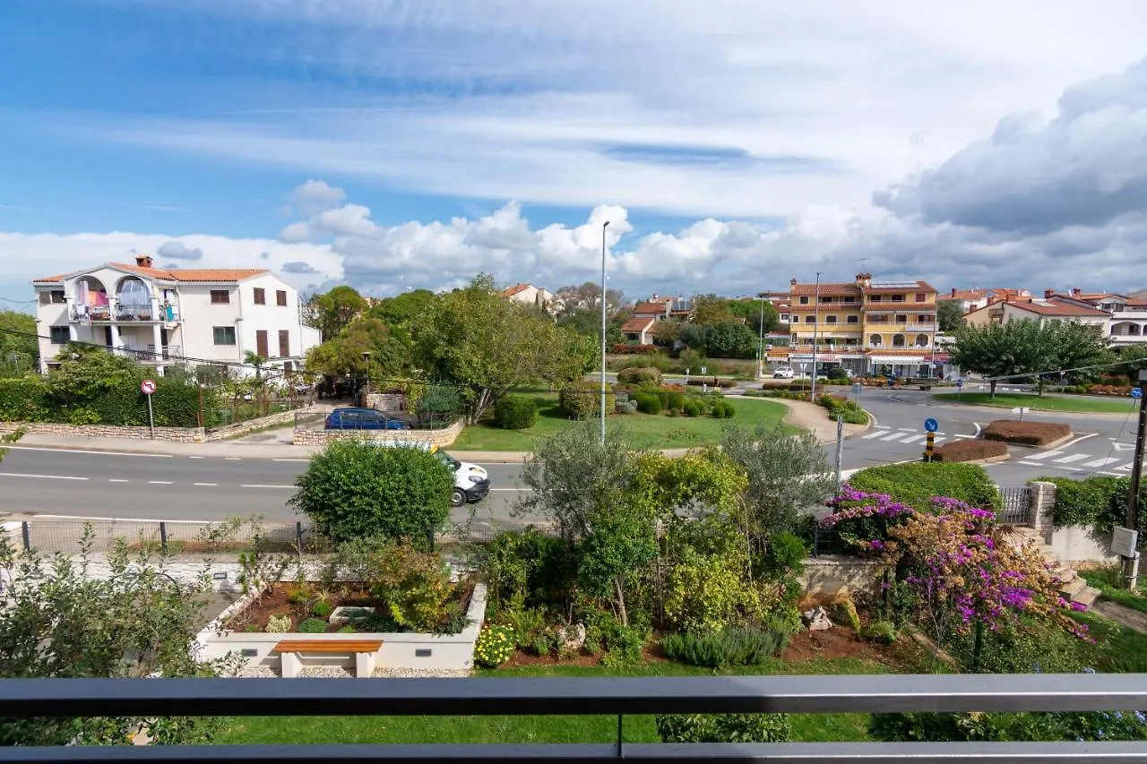 Apartments With A Parking Space Rovinj - 12656