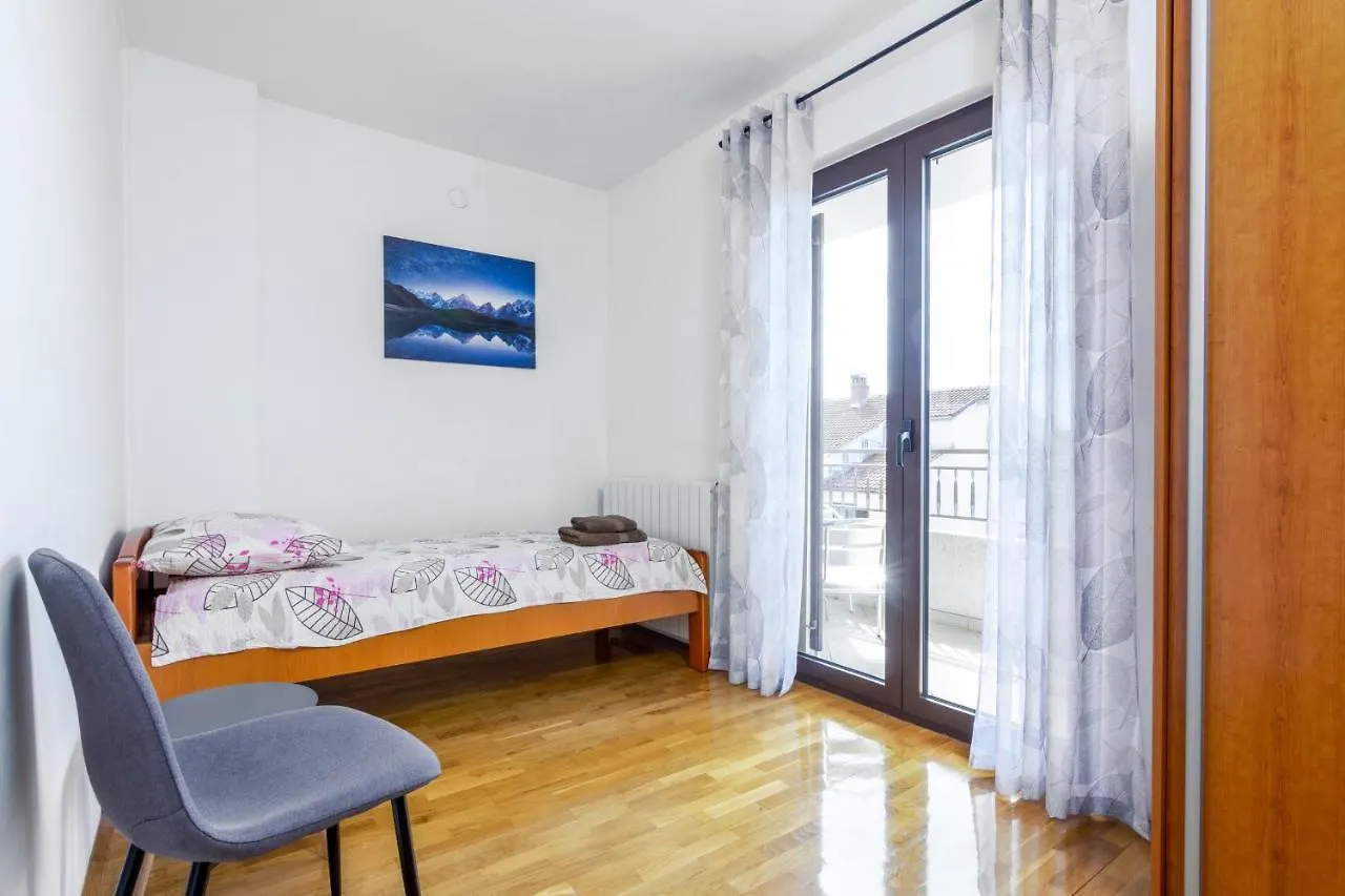 Apartments With A Parking Space Rovinj - 12656